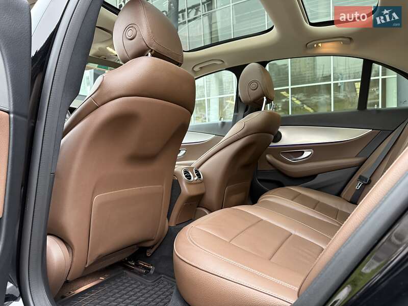 Седан Mercedes-Benz E-Class 2018 в Киеве