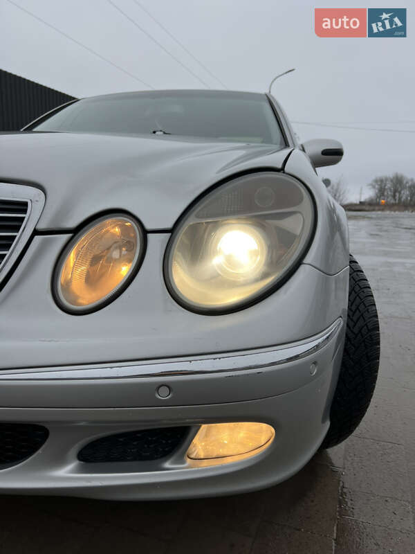 Седан Mercedes-Benz E-Class 2002 в Львові