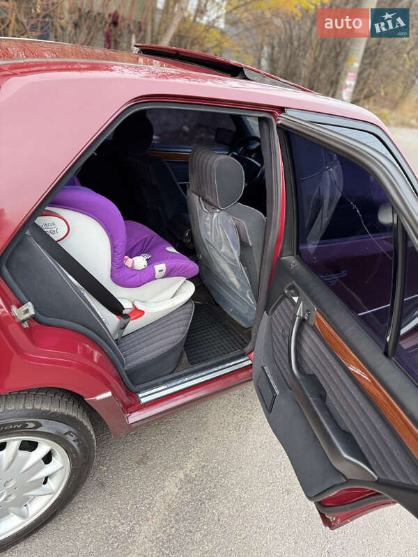 Седан Mercedes-Benz E-Class 1993 в Днепре фото 9 Седан Mercedes-Benz E-Class 1993 в Днепре