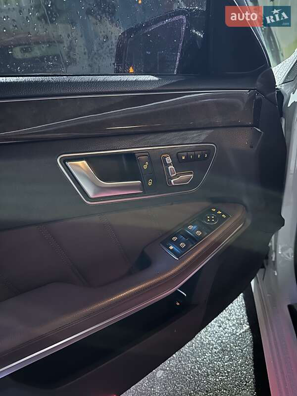 Седан Mercedes-Benz E-Class 2013 в Киеве