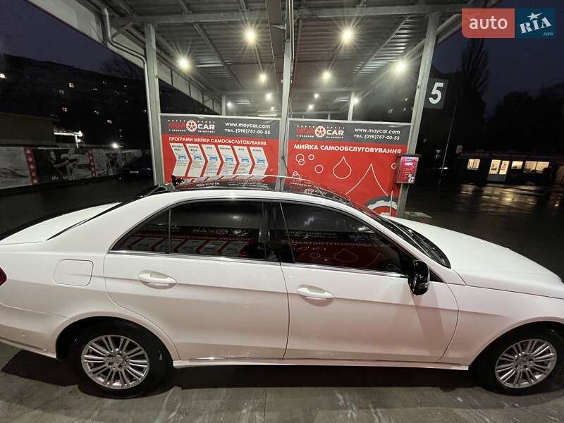 Седан Mercedes-Benz E-Class 2013 в Киеве