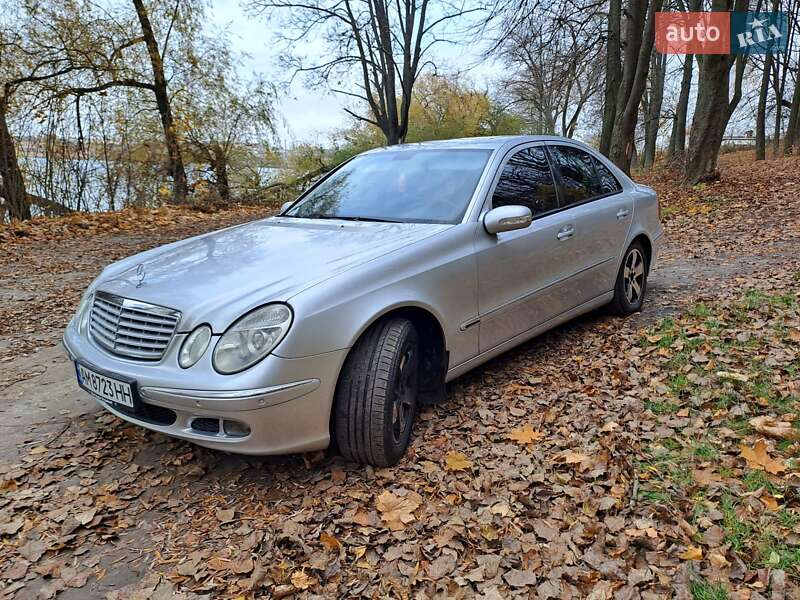 Mercedes-Benz E-Class 2005