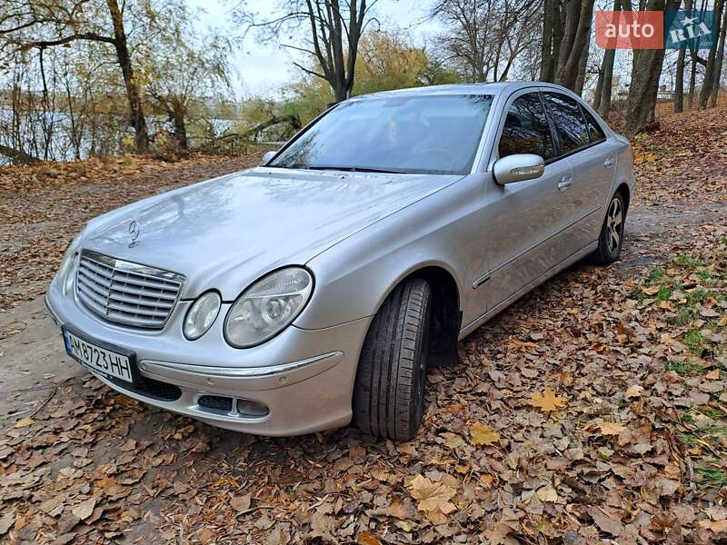 Mercedes-Benz E-Class 2005