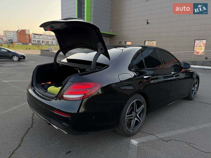 Седан Mercedes-Benz E-Class 2018 в Кривом Роге