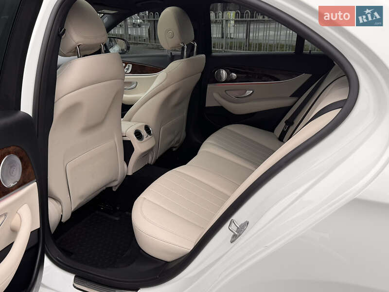 Седан Mercedes-Benz E-Class 2017 в Виннице