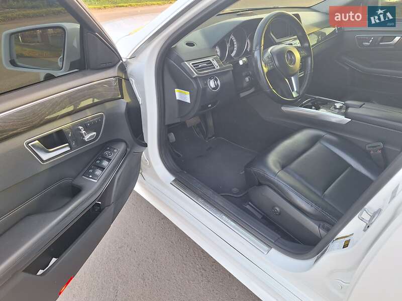 Седан Mercedes-Benz E-Class 2013 в Николаеве