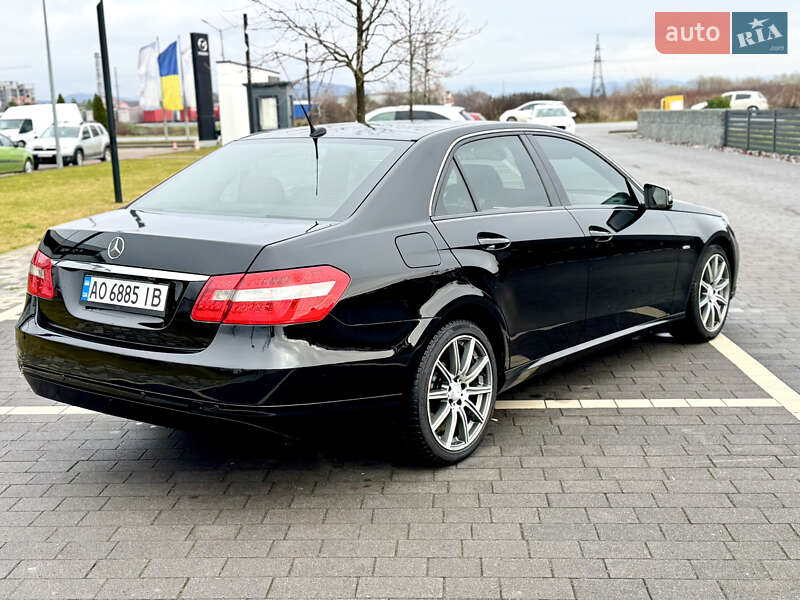 Седан Mercedes-Benz E-Class 2010 в Ужгороді