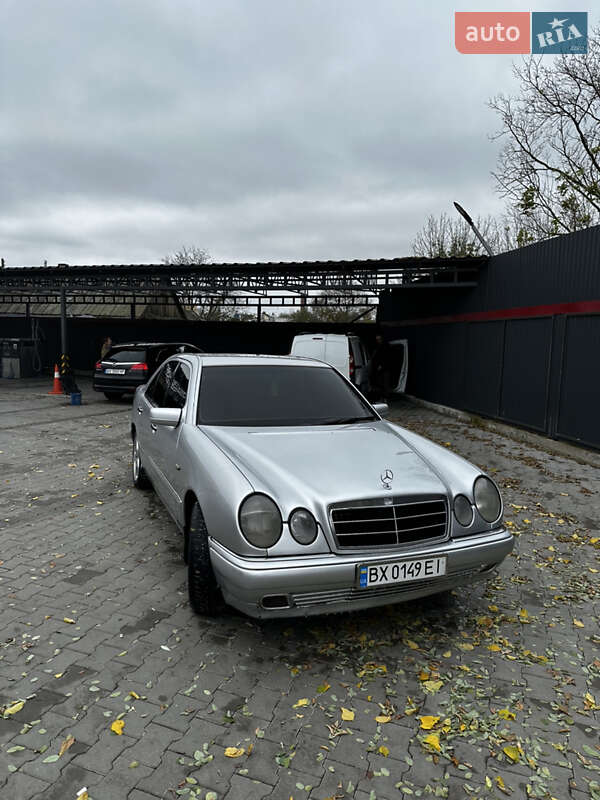 Mercedes-Benz E-Class 1996