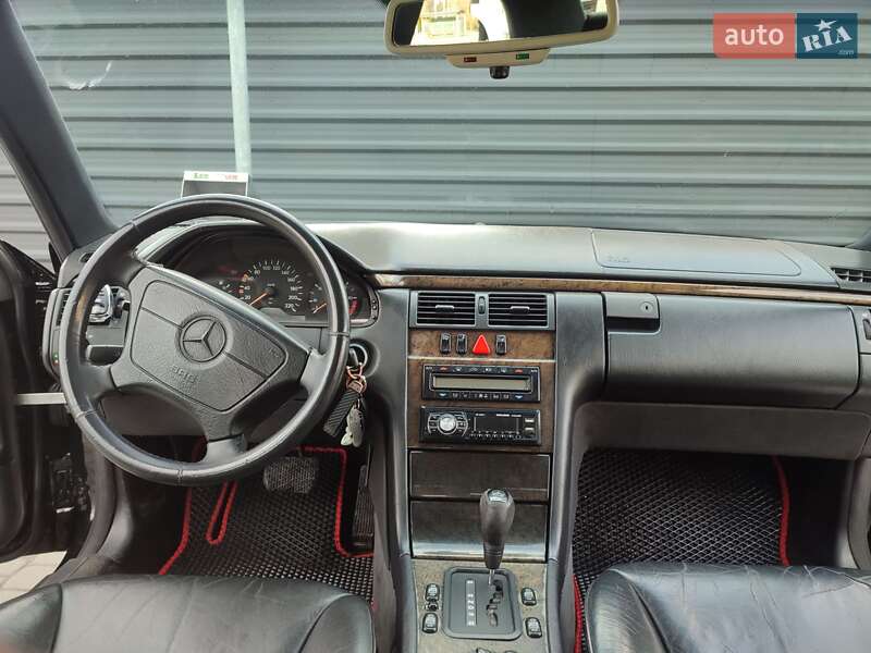 Седан Mercedes-Benz E-Class 1996 в Ковеле
