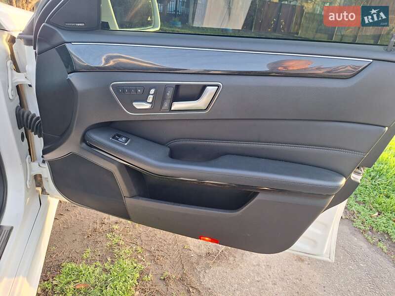 Седан Mercedes-Benz E-Class 2013 в Николаеве