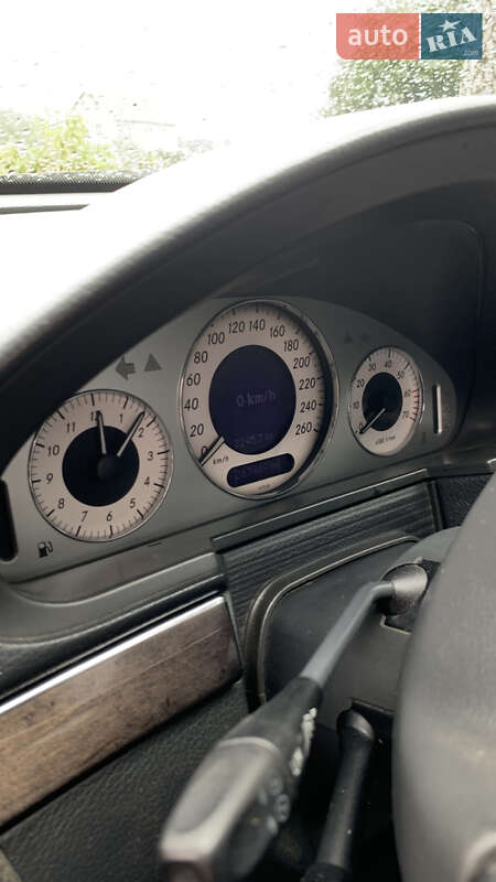 Седан Mercedes-Benz E-Class 2003 в Виннице