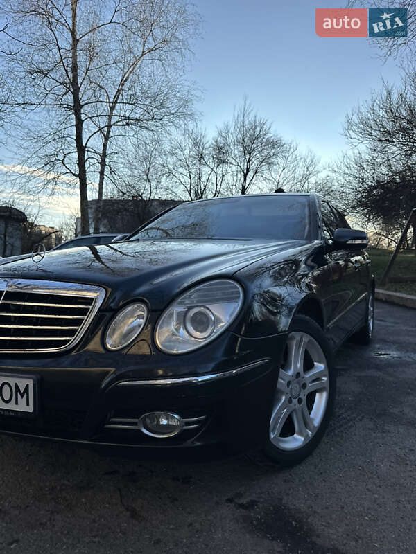 Седан Mercedes-Benz E-Class 2008 в Смеле