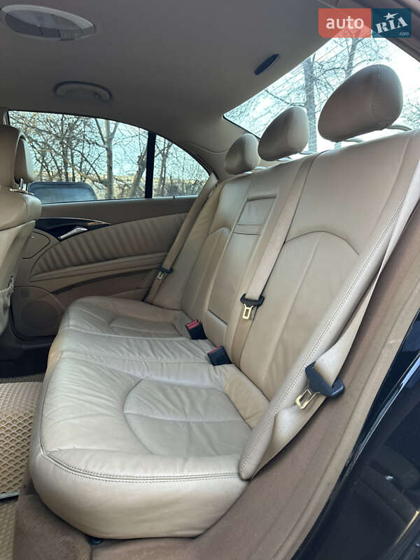 Седан Mercedes-Benz E-Class 2008 в Смеле