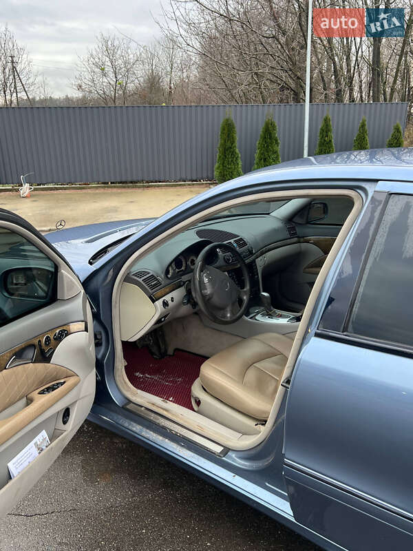 Седан Mercedes-Benz E-Class 2004 в Немирові