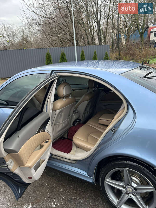 Седан Mercedes-Benz E-Class 2004 в Немирові