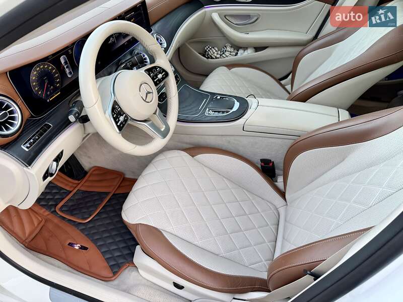 Седан Mercedes-Benz E-Class 2019 в Львові