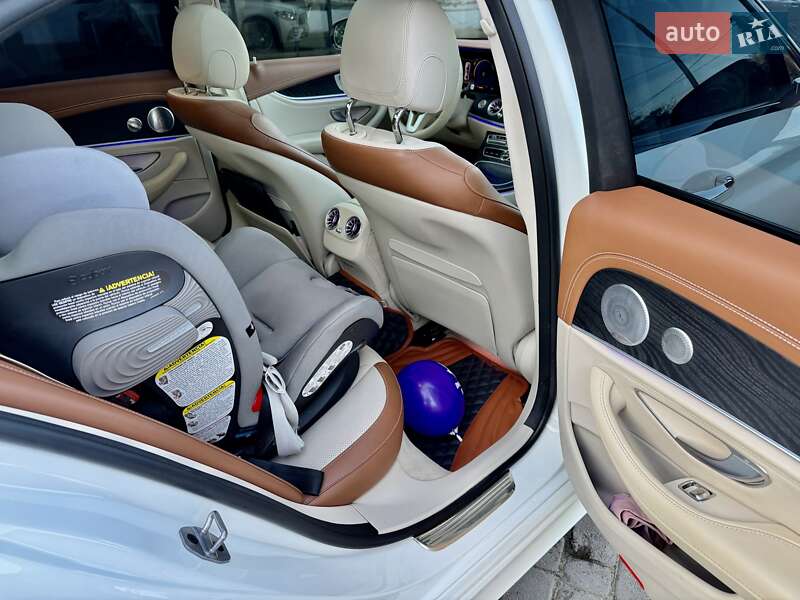 Седан Mercedes-Benz E-Class 2019 в Львові