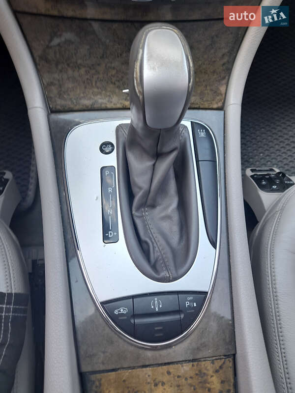 Седан Mercedes-Benz E-Class 2005 в Могилів-Подільському