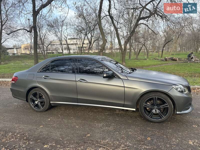 Седан Mercedes-Benz E-Class 2013 в Запоріжжі