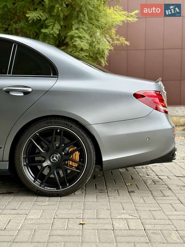 Седан Mercedes-Benz E-Class 2018 в Дніпрі