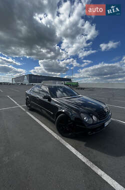 Седан Mercedes-Benz E-Class 2005 в Львове
