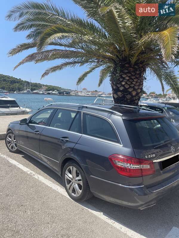 Універсал Mercedes-Benz E-Class 2011 в Дрогобичі