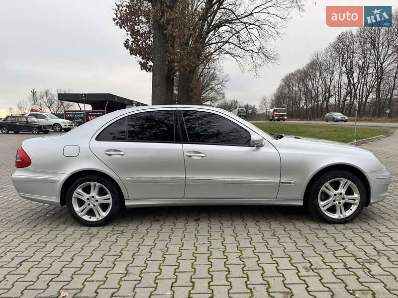 Седан Mercedes-Benz E-Class 2008 в Сторожинці