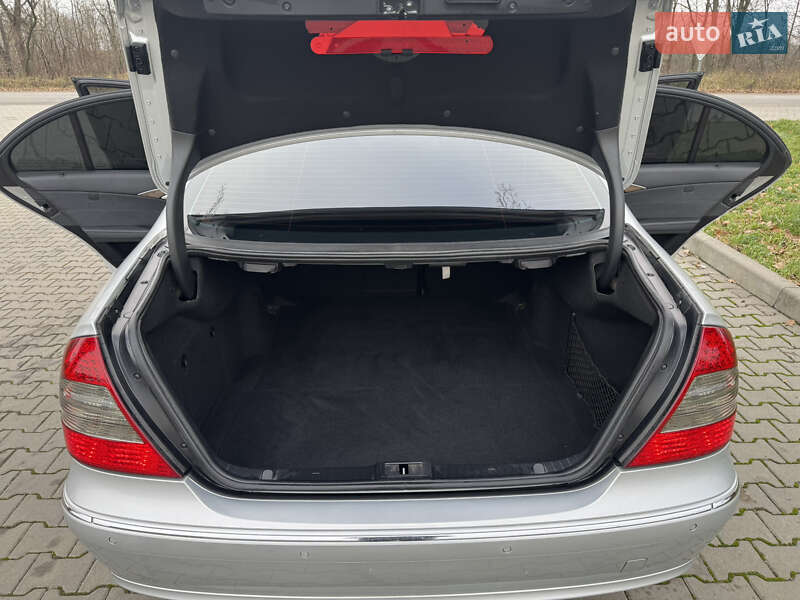 Седан Mercedes-Benz E-Class 2008 в Сторожинці
