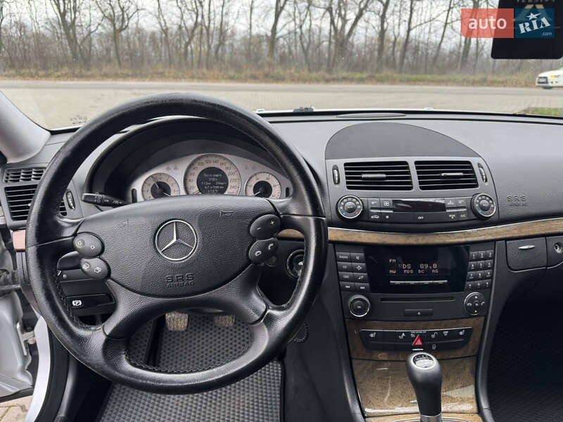 Седан Mercedes-Benz E-Class 2008 в Сторожинці