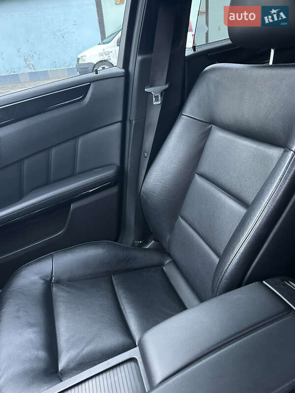 Седан Mercedes-Benz E-Class 2010 в Киеве