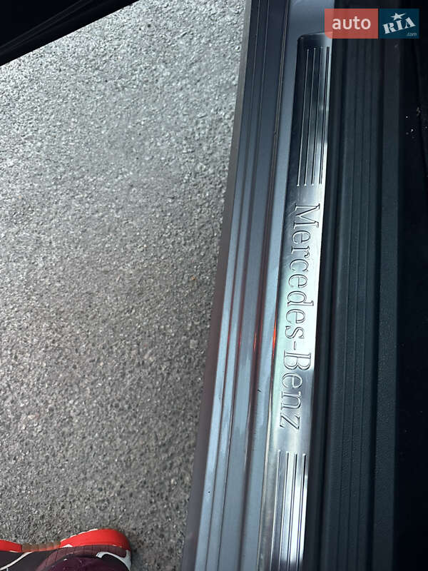 Седан Mercedes-Benz E-Class 2010 в Киеве