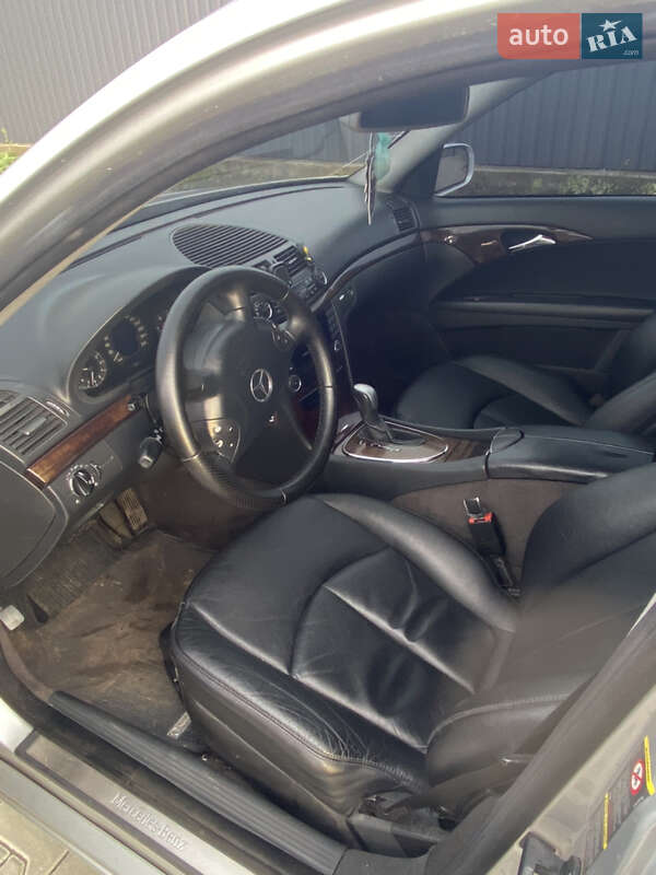 Седан Mercedes-Benz E-Class 2003 в Виннице