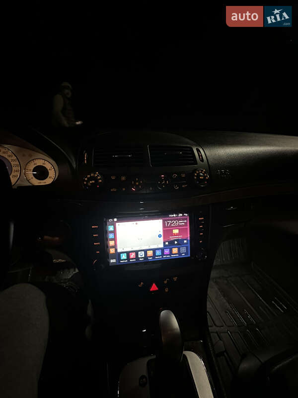 Седан Mercedes-Benz E-Class 2005 в Косові