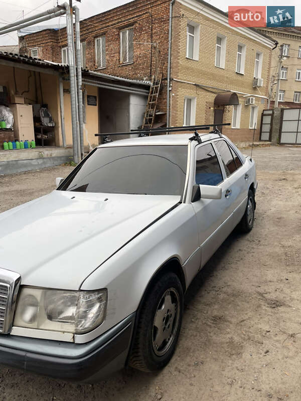Седан Mercedes-Benz E-Class 1991 в Харкові фото 4 Седан Mercedes-Benz E-Class 1991 в Харкові
