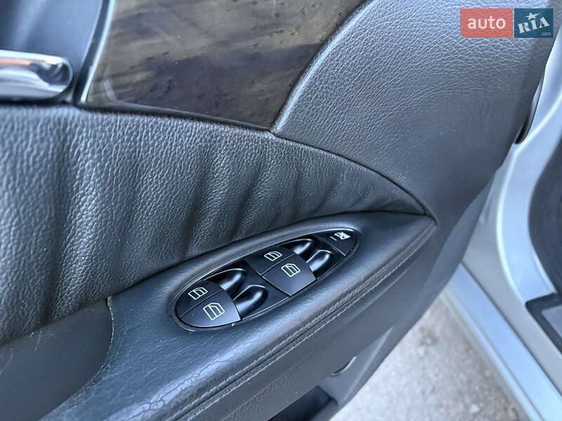 Седан Mercedes-Benz E-Class 2002 в Кривом Роге фото 21 Седан Mercedes-Benz E-Class 2002 в Кривом Роге