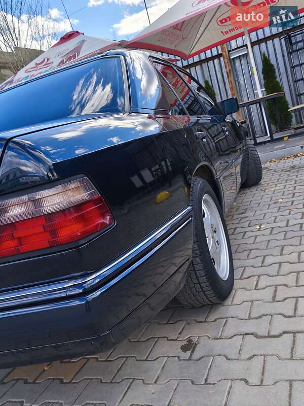 Седан Mercedes-Benz E-Class 1994 в Коломые