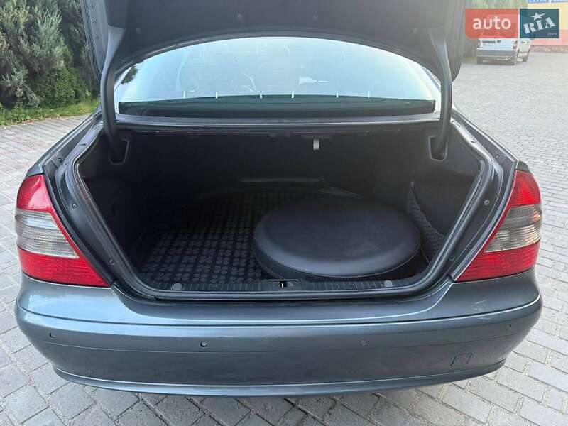 Седан Mercedes-Benz E-Class 2007 в Самборі