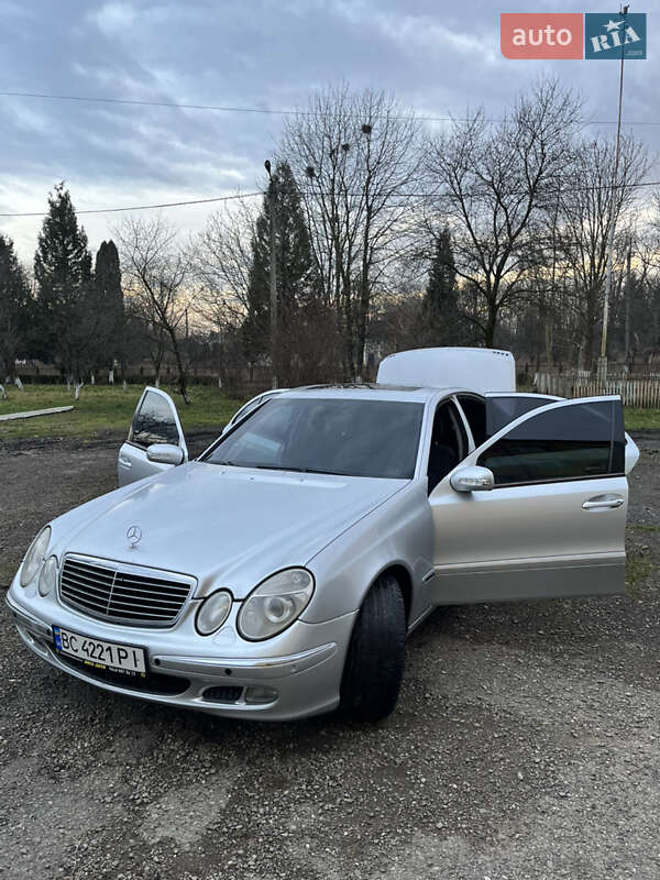Седан Mercedes-Benz E-Class 2005 в Вашківцях