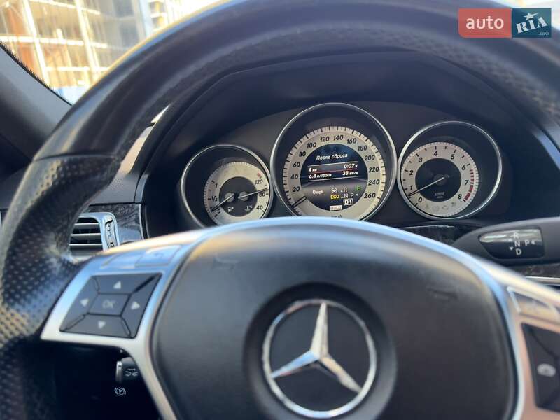 Універсал Mercedes-Benz E-Class 2014 в Києві фото 25 Універсал Mercedes-Benz E-Class 2014 в Києві