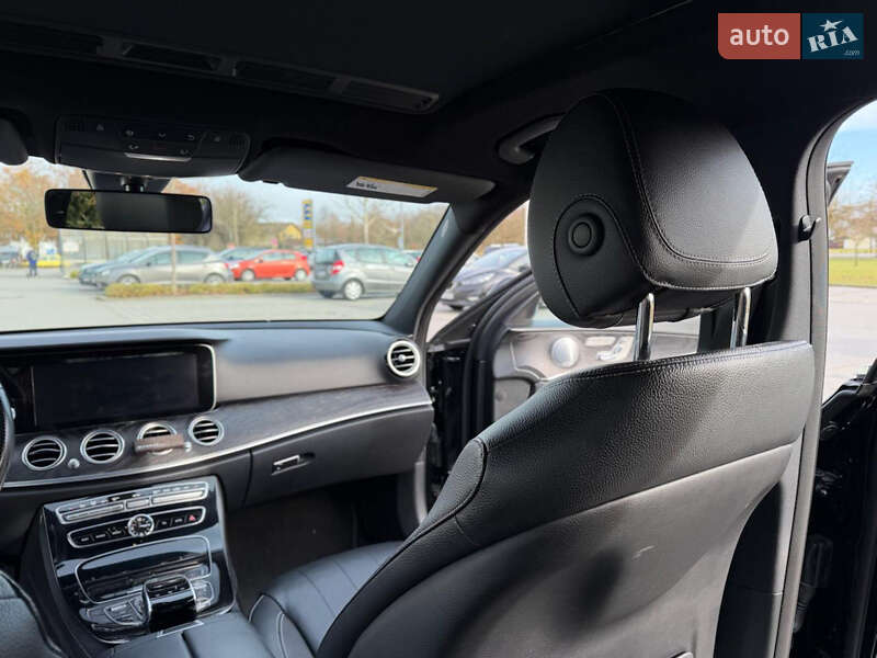 Седан Mercedes-Benz E-Class 2016 в Львові