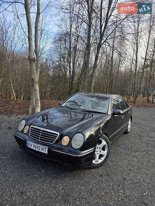 Седан Mercedes-Benz E-Class 2000 в Хмельницком