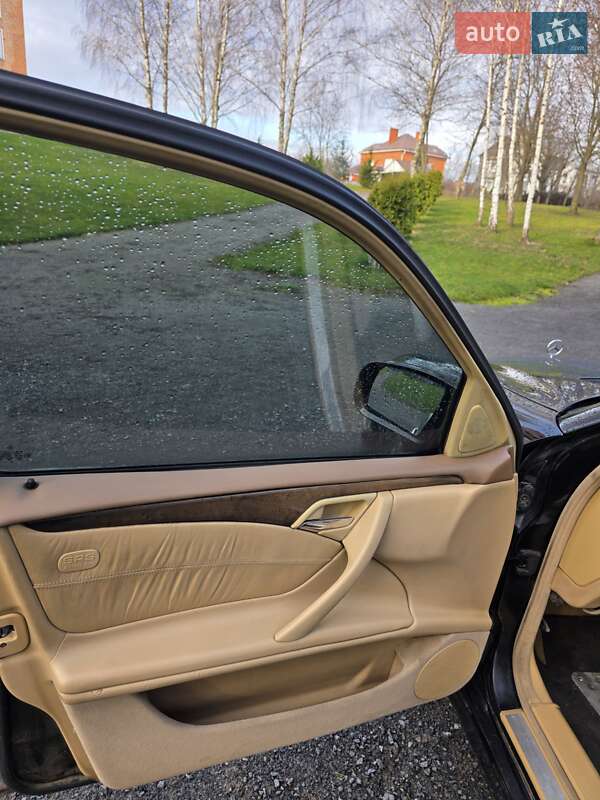 Седан Mercedes-Benz E-Class 2000 в Хмельницком