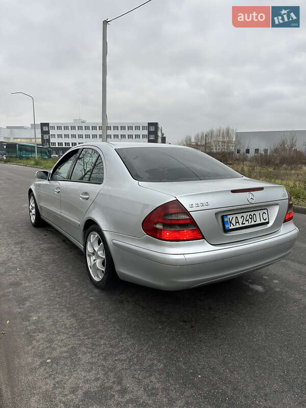Седан Mercedes-Benz E-Class 2003 в Василькові