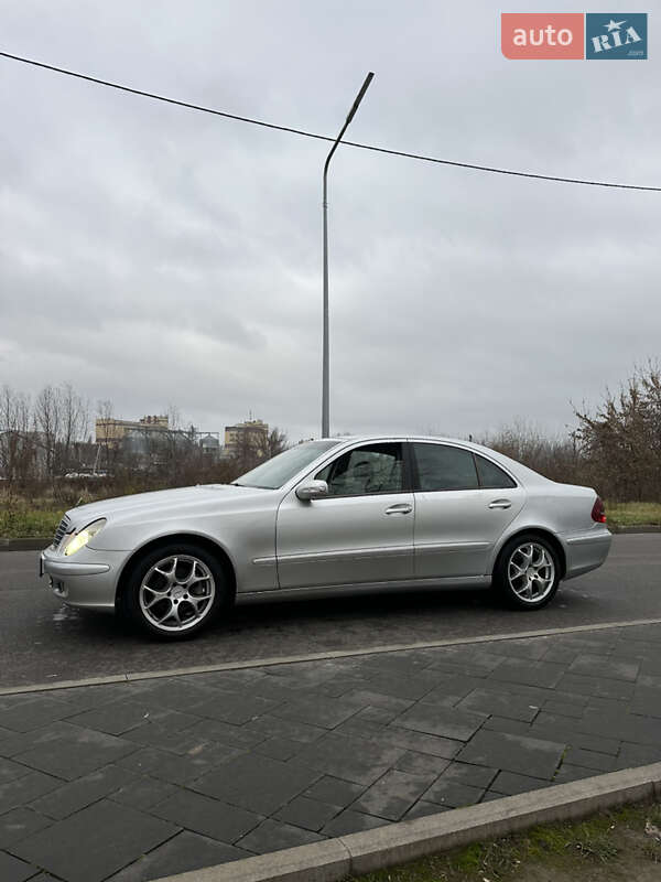 Седан Mercedes-Benz E-Class 2003 в Василькові