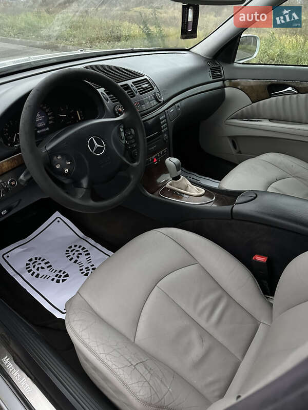 Седан Mercedes-Benz E-Class 2003 в Василькові