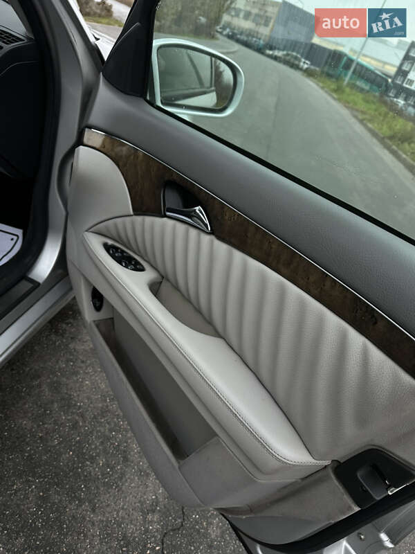 Седан Mercedes-Benz E-Class 2003 в Василькові