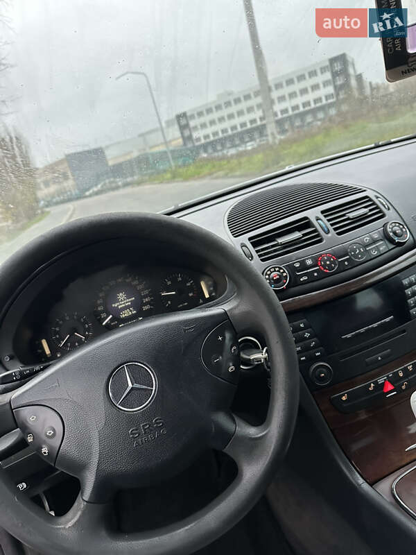Седан Mercedes-Benz E-Class 2003 в Василькові