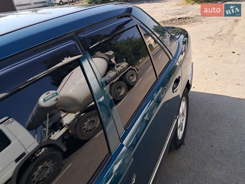 Седан Mercedes-Benz E-Class 1995 в Хмельницькому