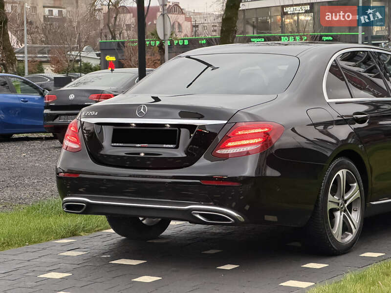 Седан Mercedes-Benz E-Class 2019 в Ужгороді