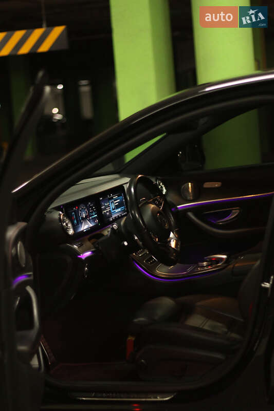 Седан Mercedes-Benz E-Class 2016 в Киеве